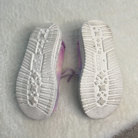 *SOLD* EUC TODDLER HEY DUDES. - Picture 3 of 3